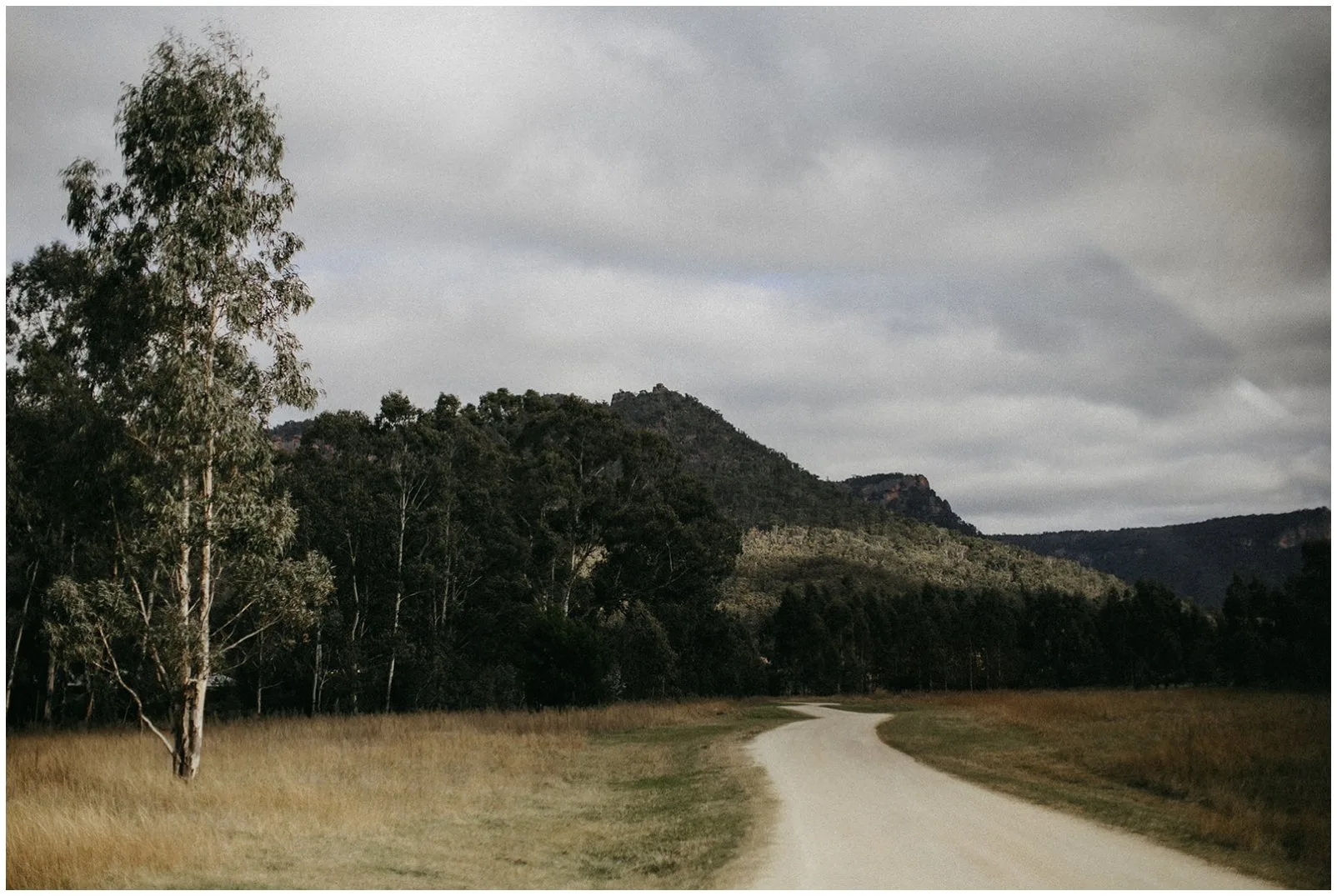 Tom & Josslyn at Emirates One&Only Wolgan Valley — frame 8 of 16