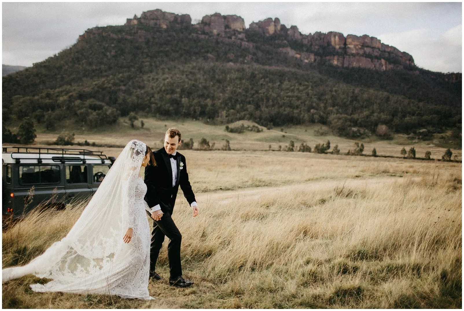 Tom & Josslyn at Emirates One&Only Wolgan Valley — frame 9 of 16