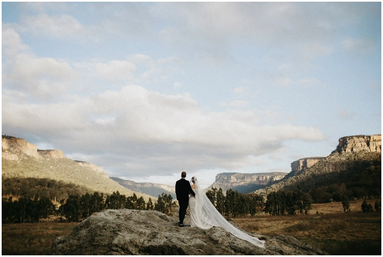 Tom & Josslyn at Emirates One&Only Wolgan Valley — frame 11 of 16